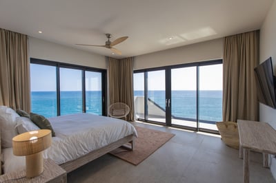 Luxury Villa Photo #35
