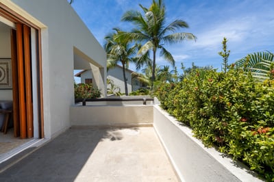 Luxury Villa Photo #25