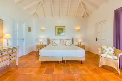 Luxury Villa Photo #25