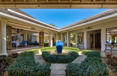Luxury Villa Photo #8