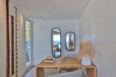 Luxury Villa Photo #20