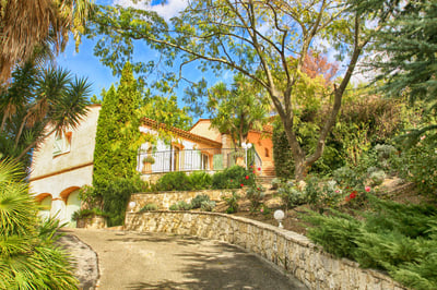 Luxury Villa Photo #5