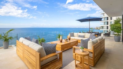 Luxury Villa Photo #7