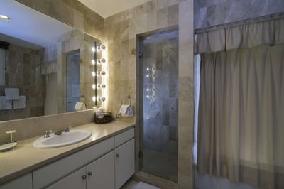 Luxury Villa Photo #20