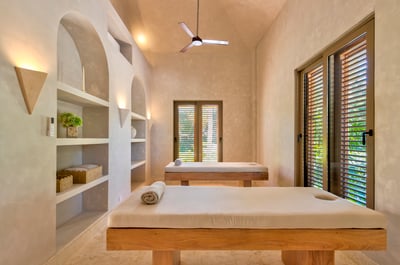 Luxury Villa Photo #55