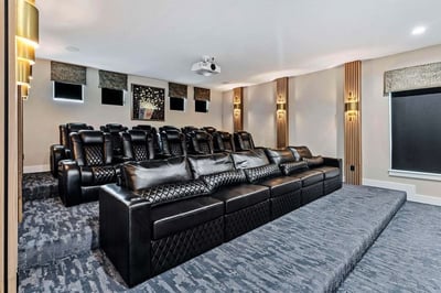 Luxury Villa Photo #28