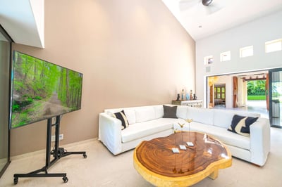 Luxury Villa Photo #10