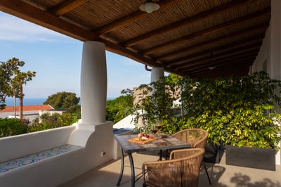 Luxury Villa Photo #9