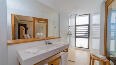 Luxury Villa Photo #48