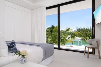 Luxury Villa Photo #10