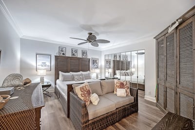 Luxury Villa Photo #17
