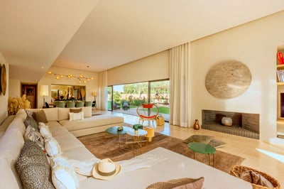 Luxury Villa Photo #13