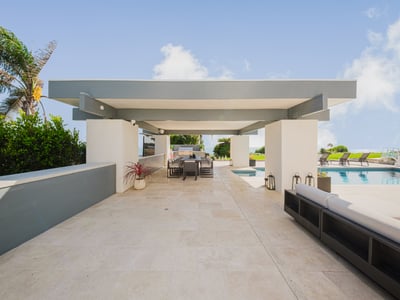Luxury Villa Photo #22