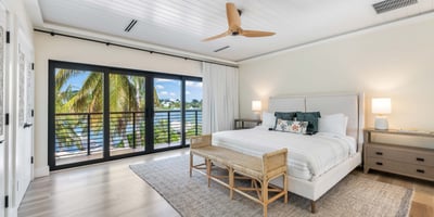 Luxury Villa Photo #26