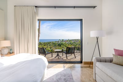 Luxury Villa Photo #34