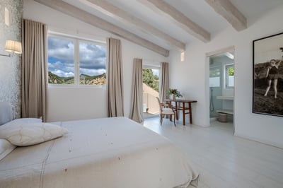 Luxury Villa Photo #18