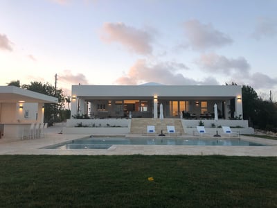 Luxury Villa Photo #23