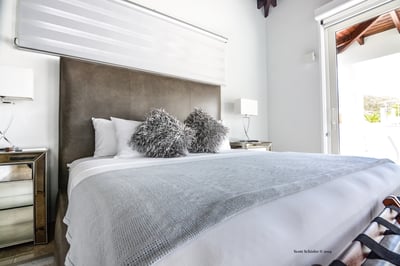 Luxury Villa Photo #25