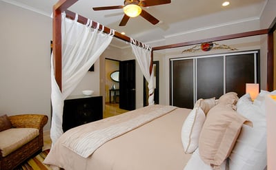 Luxury Villa Photo #13
