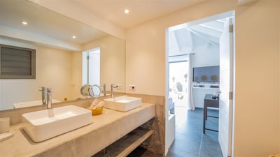 Luxury Villa Photo #58