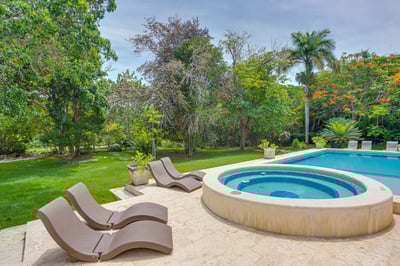 Luxury Villa Photo #6