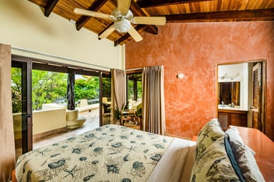 Luxury Villa Photo #25