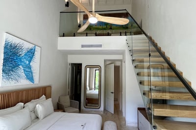 Luxury Villa Photo #26