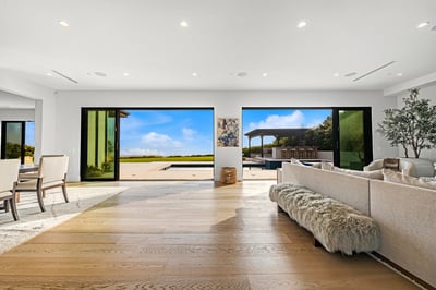 Luxury Villa Photo #25