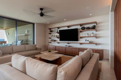 Luxury Villa Photo #12