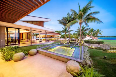 Luxury Villa Photo #17