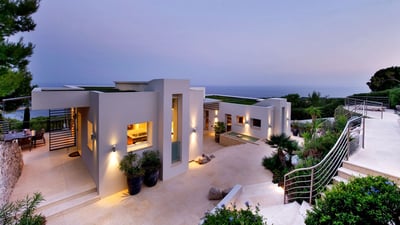 Luxury Villa Photo #36