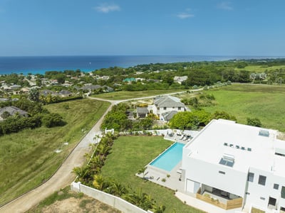 Luxury Villa Photo #19