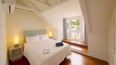 Luxury Villa Photo #9