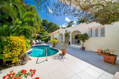 Luxury Villa Photo #2