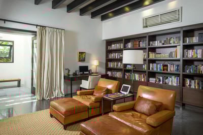 Luxury Villa Photo #16
