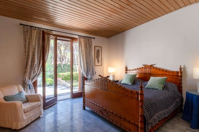 Luxury Villa Photo #48