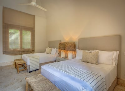 Luxury Villa Photo #49