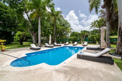 Luxury Villa Photo #3