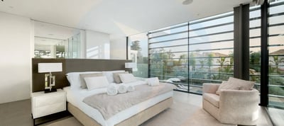 Luxury Villa Photo #20