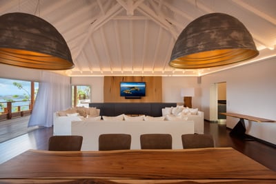 Kitchen & Dining Area