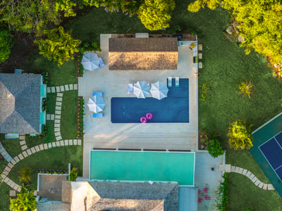 Luxury Villa Photo #3