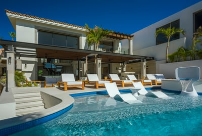Luxury Villa Photo #5