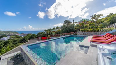 Luxury Villa Photo #6