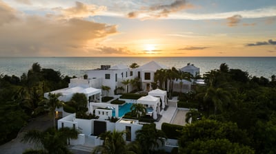 Luxury Villa Photo #6