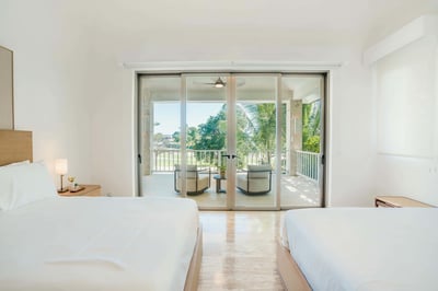 Luxury Villa Photo #36