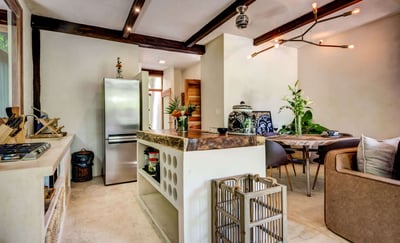 Luxury Villa Photo #13
