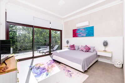 Luxury Villa Photo #12