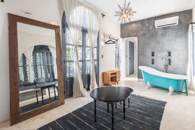 Luxury Villa Photo #41