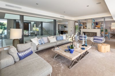 Luxury Villa Photo #19