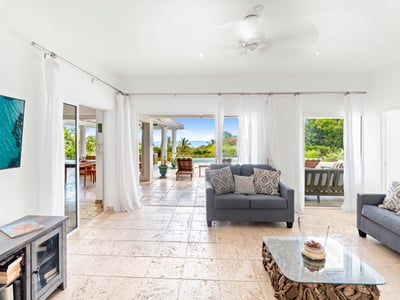 Luxury Villa Photo #20
